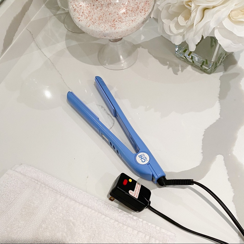 CHI Nano 1” Ceramic Flat Iron Straightener